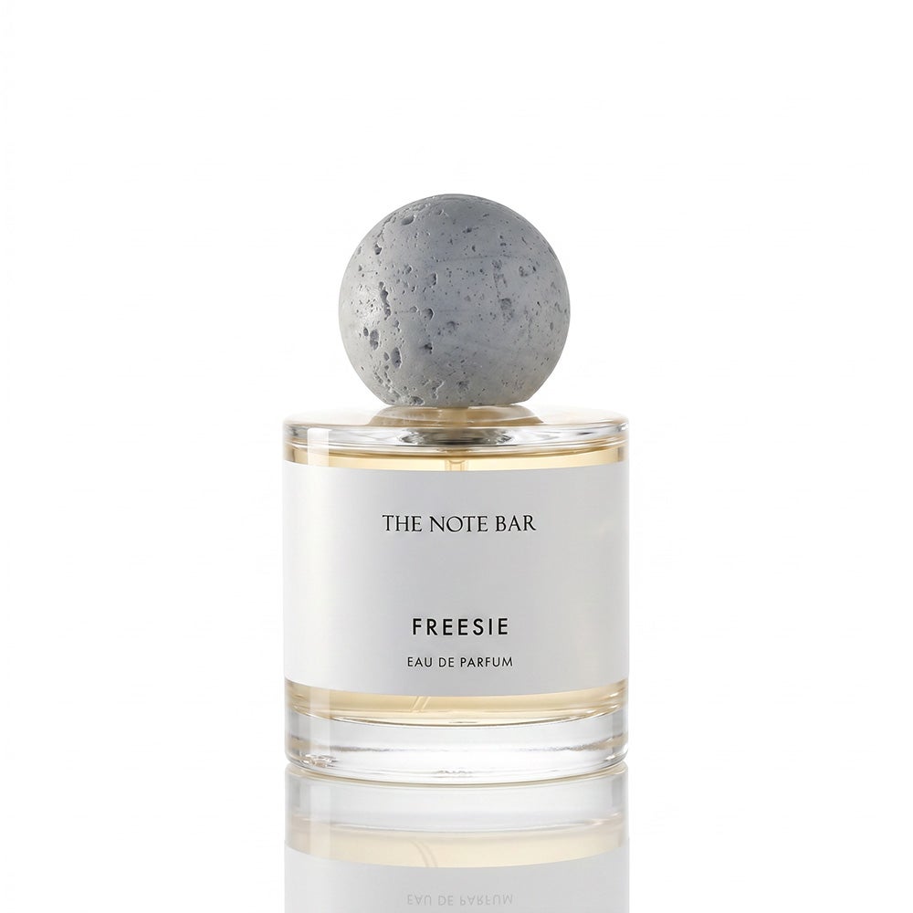 FREESIE（フレジエ）／50ml 香水 パルファム | マンデイムーン
